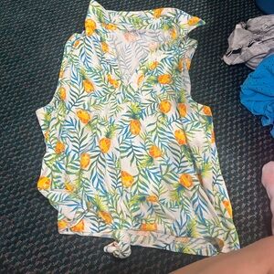Iris pineapple shirt